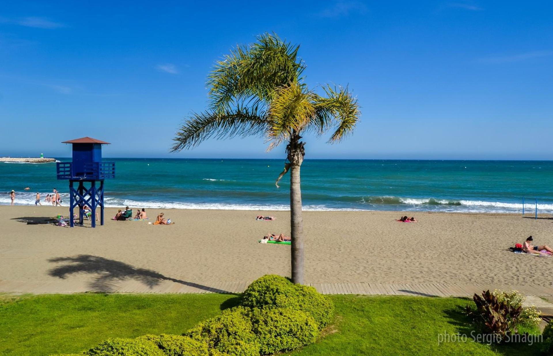 Benalbeach 1010 - Vista Al Mar - Piscina Todo El Ano - Primera Linea De Playa เบนัลมาเดนา ภายนอก รูปภาพ