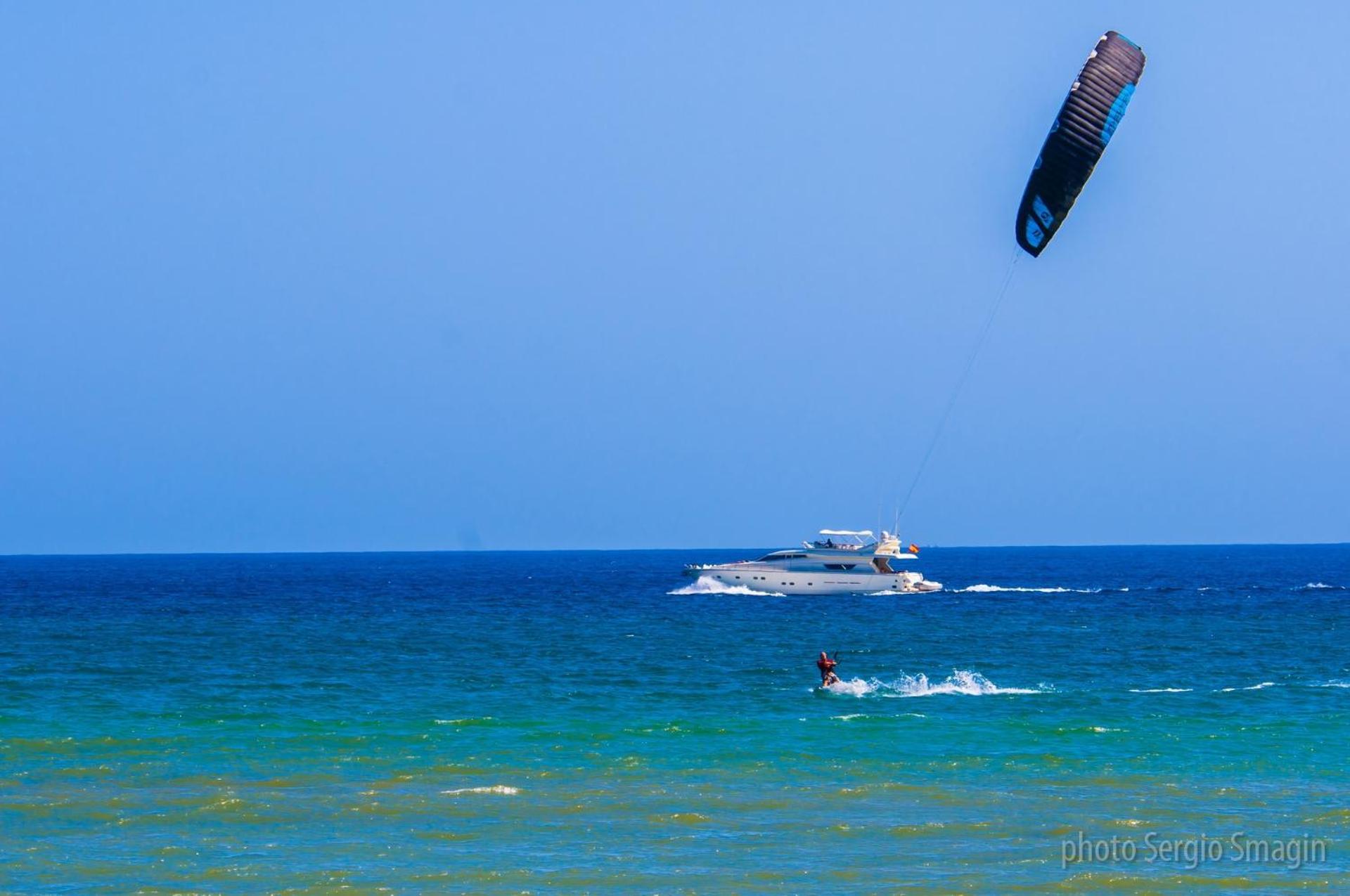 Benalbeach 1010 - Vista Al Mar - Piscina Todo El Ano - Primera Linea De Playa เบนัลมาเดนา ภายนอก รูปภาพ